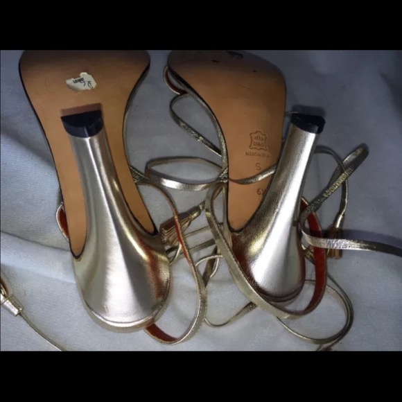 Yes Saint Laurent Vintage heels size 6 1/2 chic!😘 - Picture 3 of 5